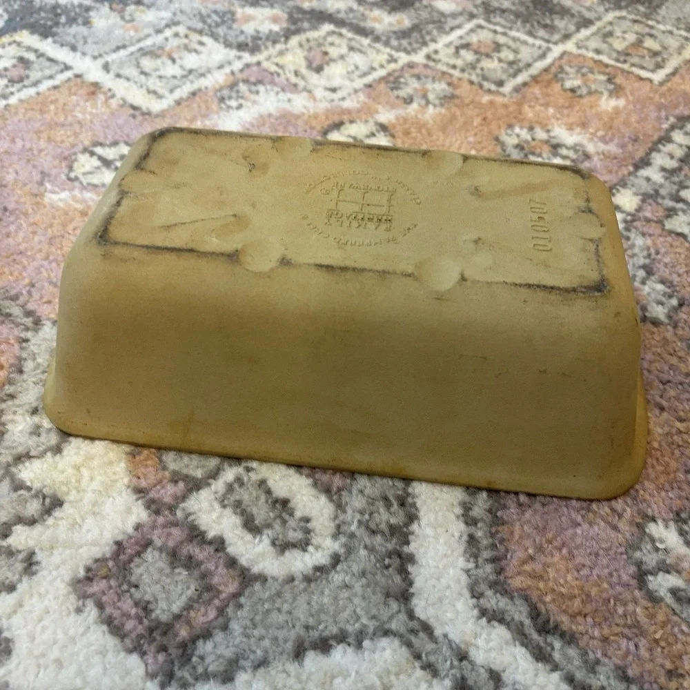 Used The Pampered Chef Family Heritage Classic Collection Stoneware Loaf Pan USA